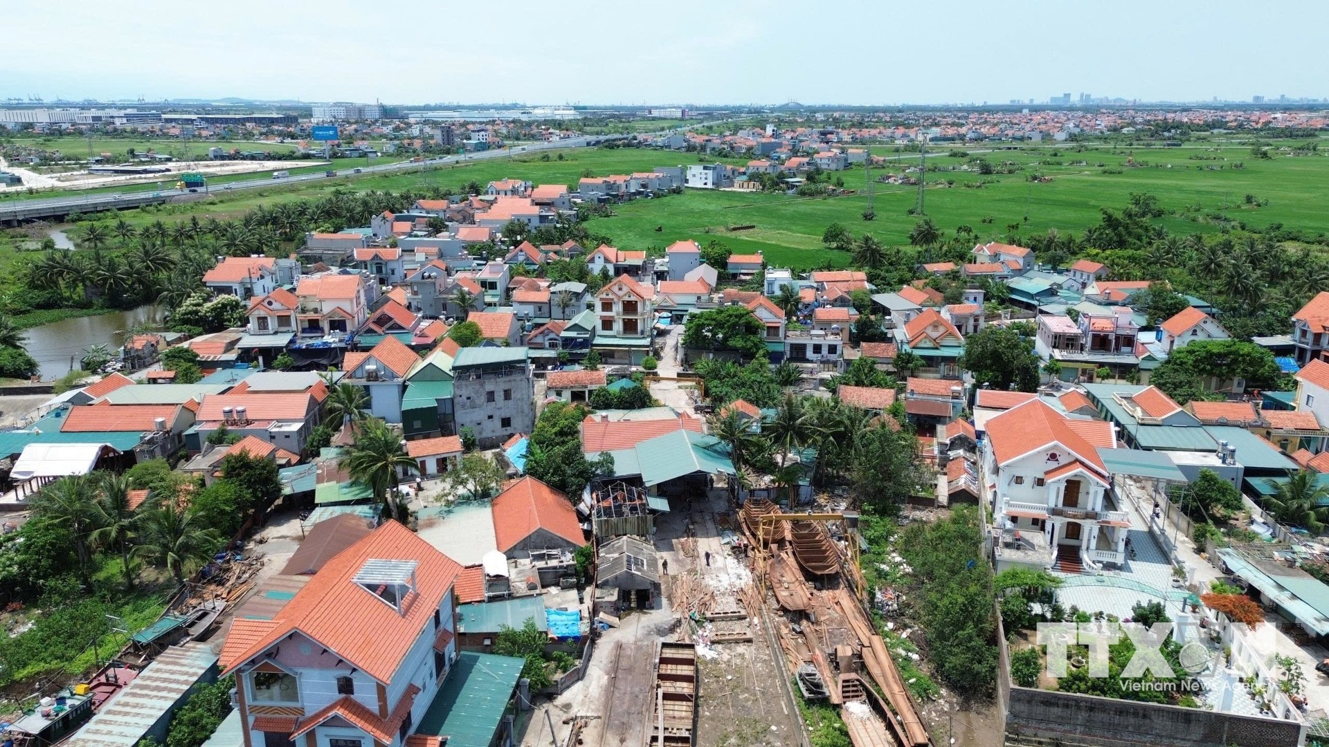 Đến giữa tháng 8/2026, tỉnh Quảng Ninh đã hoàn thành chuẩn hóa và đồng bộ hơn 866.183/1.946.090 thửa đất, đạt tỷ lệ khoảng 44,51%. (Ảnh: Thanh Vân/TTXVN)